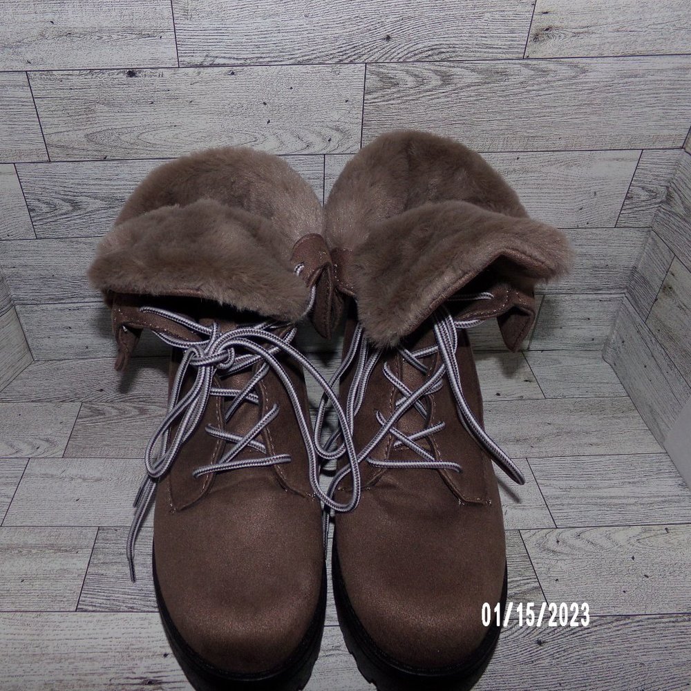 *NEW* Taupe Suede (synthetic) and faux fur Rouge brand size 8.5 boots
